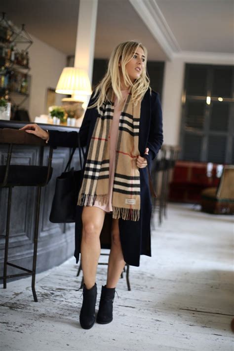 burberry scarf outfit ideas